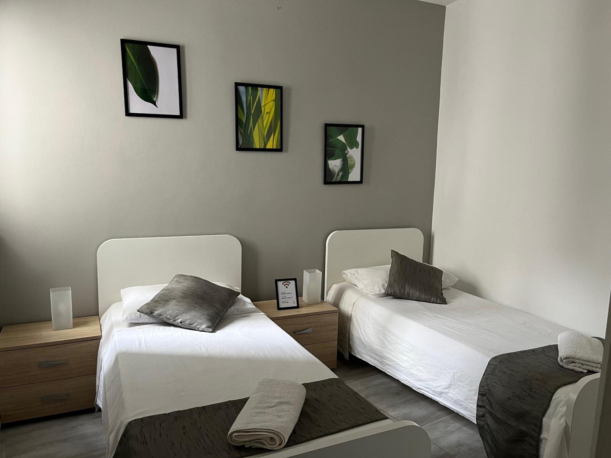 F4 Room 2, Private Room Two Single Beds Shared Bathroom Мсида Экстерьер фото